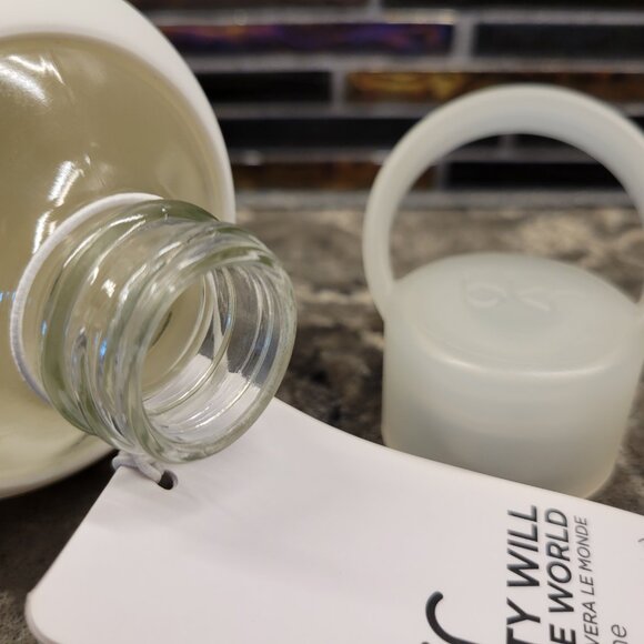 NEW BKR GLASS WATER BOTTLE 2015 SAN FRANCISCO 49ERS “WINTER” 16 OZ RETIRED YOGA - Picture 7 of 11